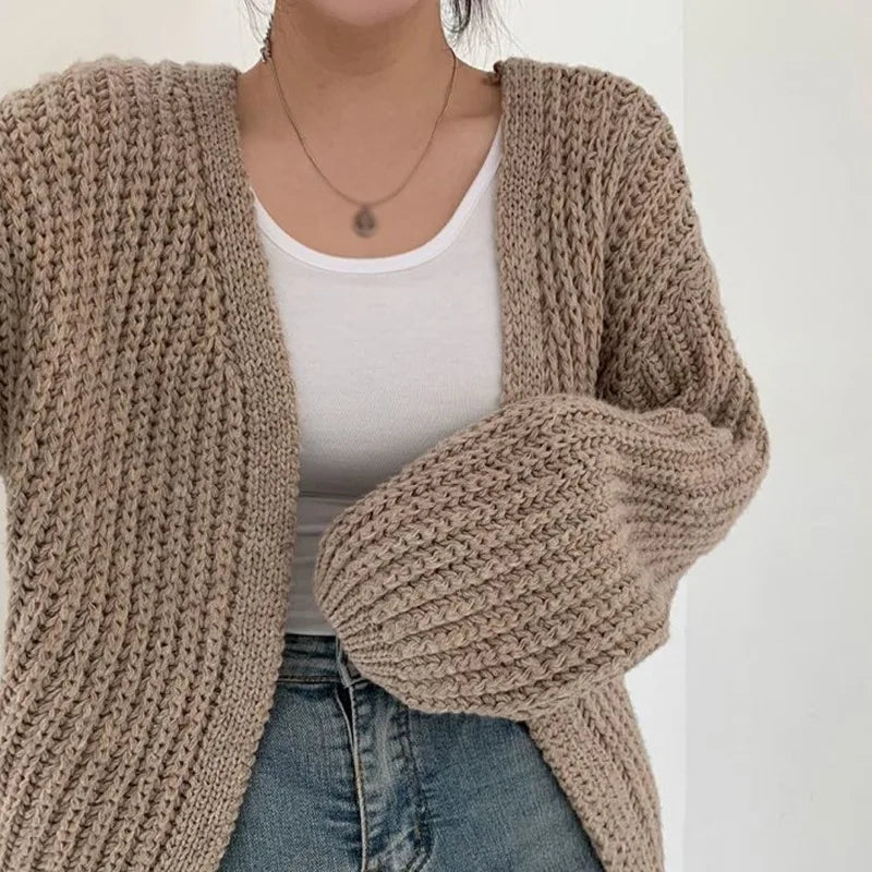 Chunky Knit Cardigan | Beige | Wool | Warm and Cozy