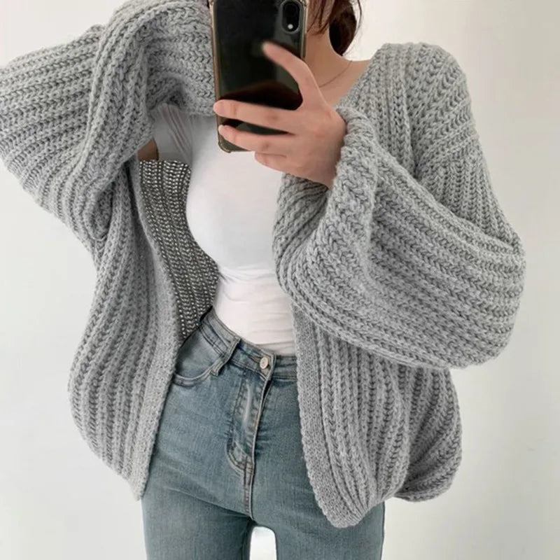 Chunky Knit Cardigan | Beige | Wool | Warm and Cozy