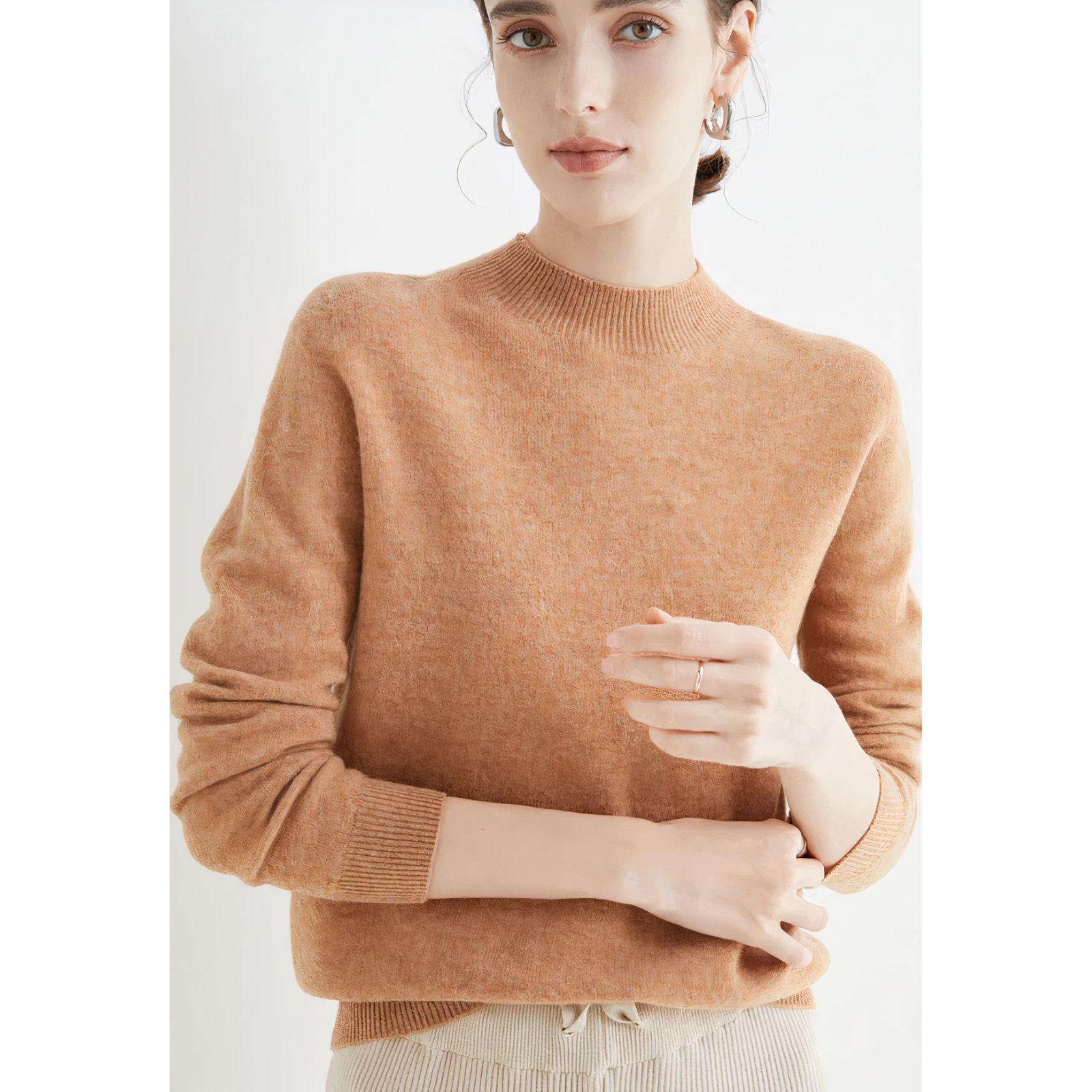 Elegant Crewneck Sweater | Soft Fabric | Timeless Design