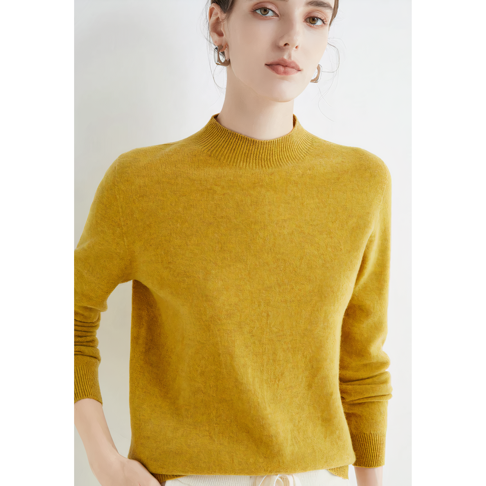 Elegant Crewneck Sweater | Soft Fabric | Timeless Design